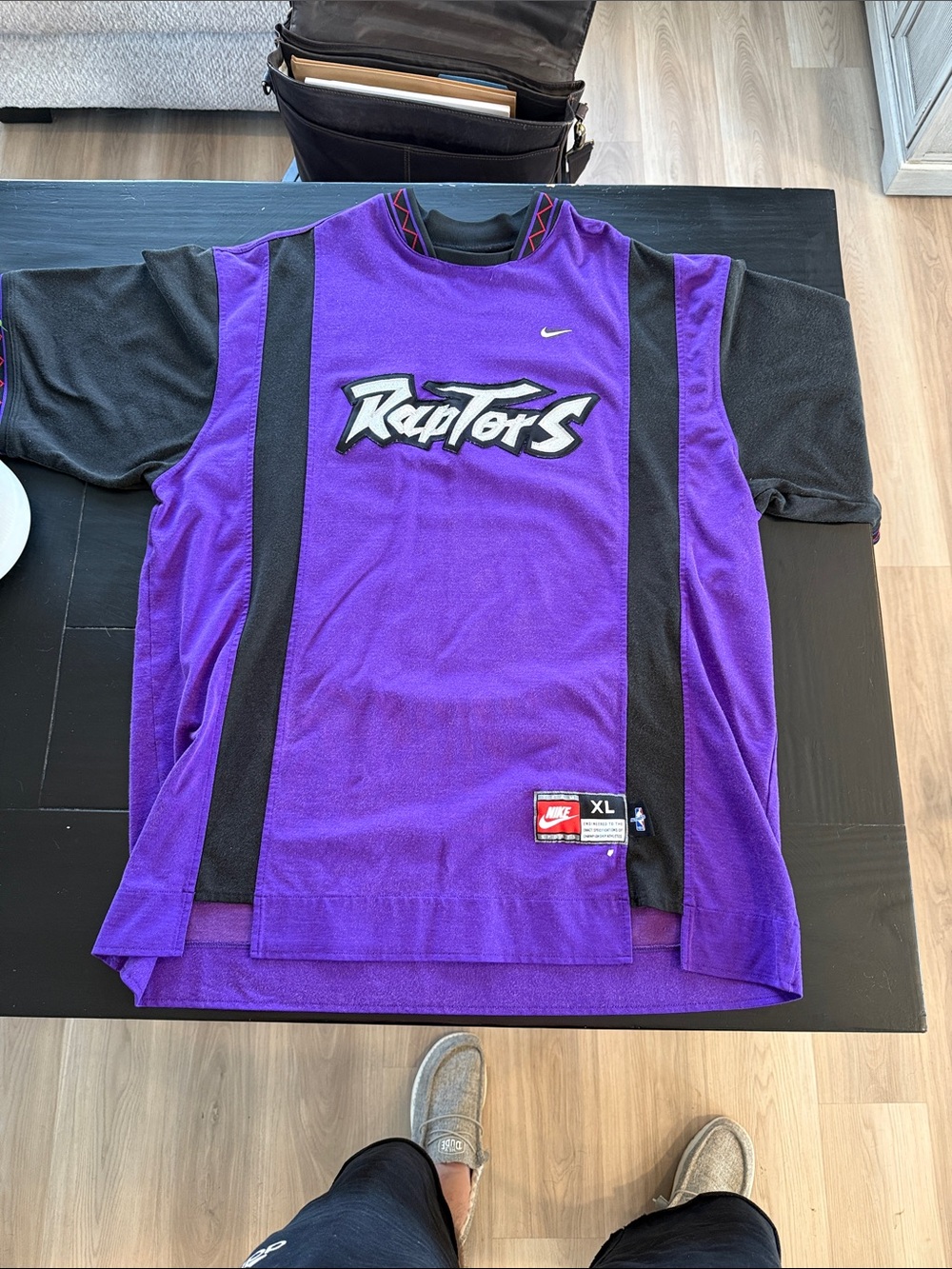 Nike Vintage Toronto Raptors shoot around shirt. (XL)